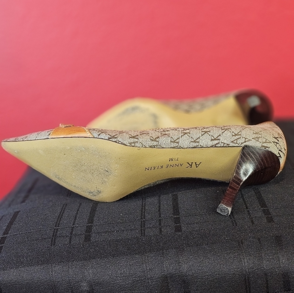 Anne Klein Pointy Toe Heels - Picture 5 of 8